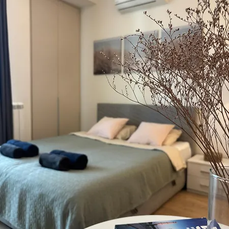 Апартаменты New! Modern Waterfront