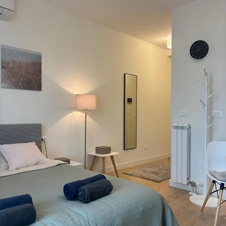 شقة New! Modern Waterfront بلغراد