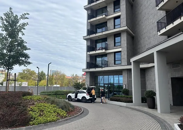 New! Modern Waterfront شقة بلغراد