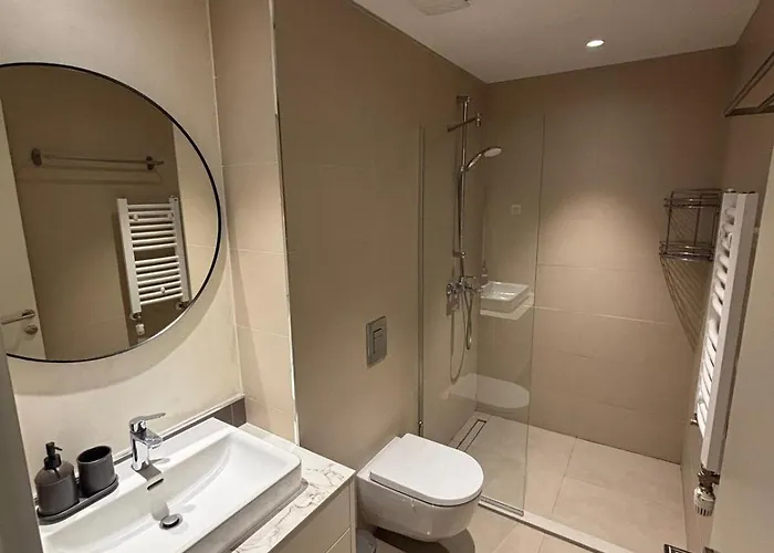 شقة New! Modern Waterfront بلغراد